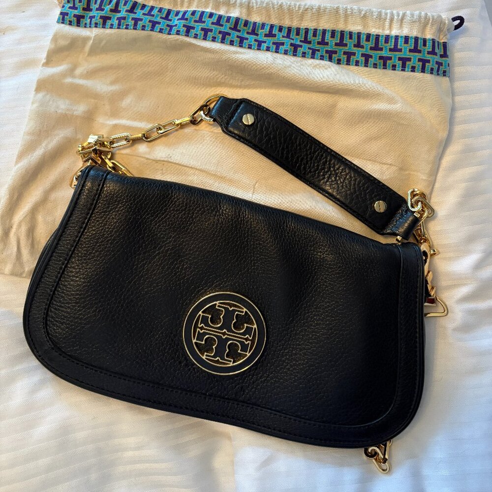 TORY BURCH Black Leather Amanda Logo Clutch Crossbody Chain Bag